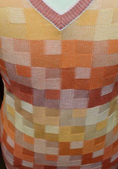 Montechairo Of Italy Red and Peach Coloured V Neck Cotton Rich Knitwear. Size 2XL